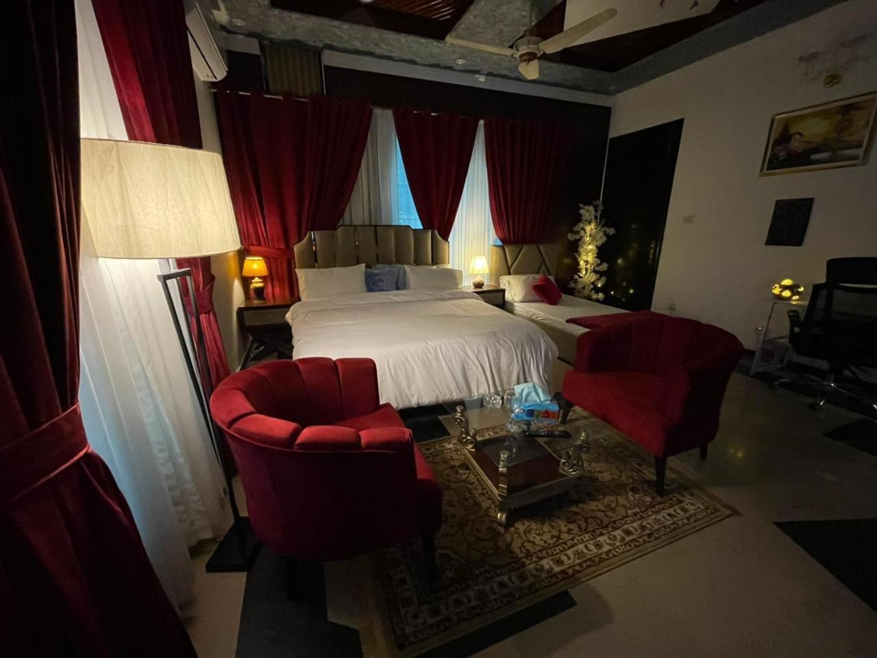 Laca Sa Lodge Opp Canturus Mall Iszlámábád Kültér fotó