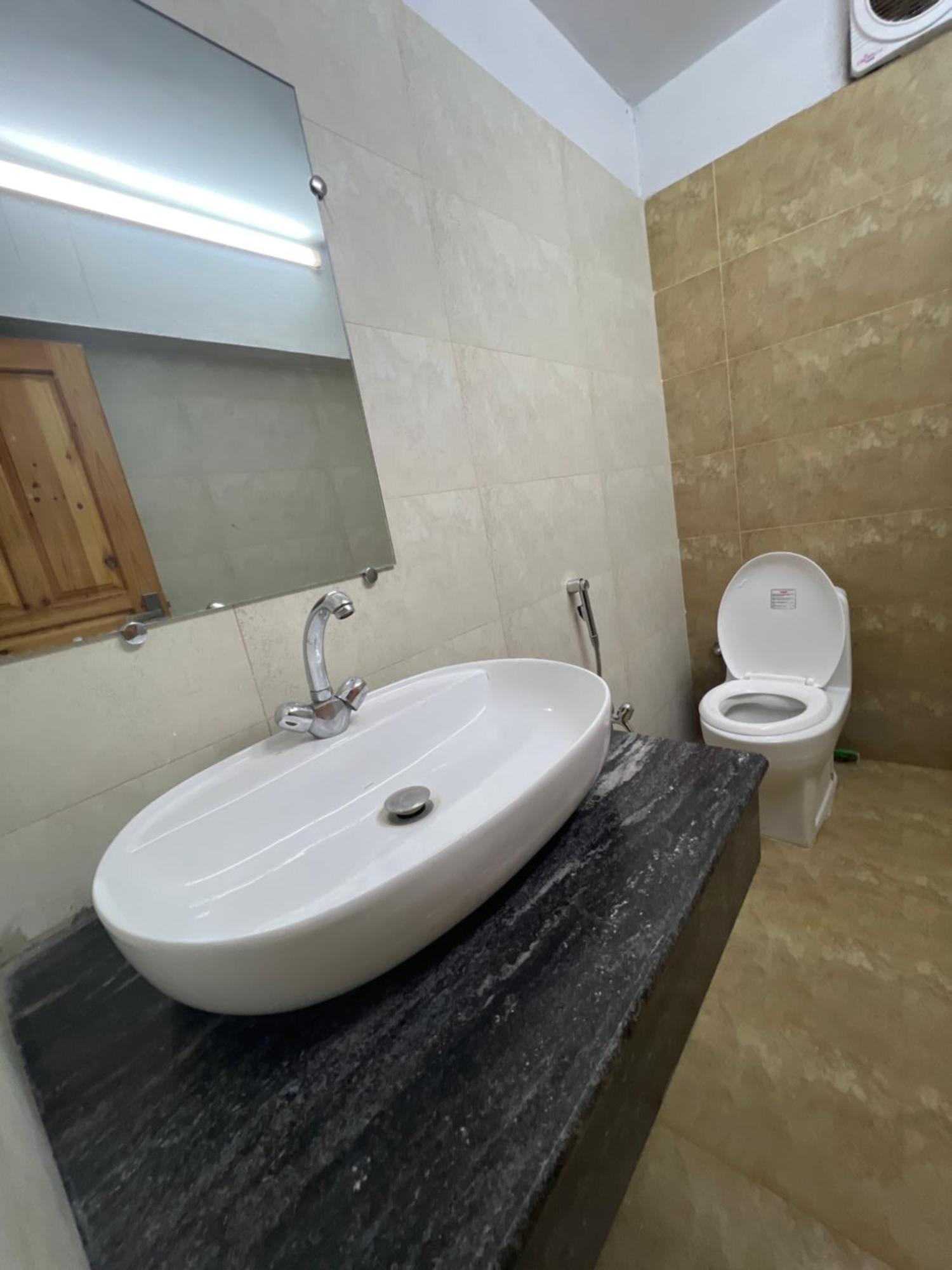 Laca Sa Lodge Opp Canturus Mall Iszlámábád Kültér fotó